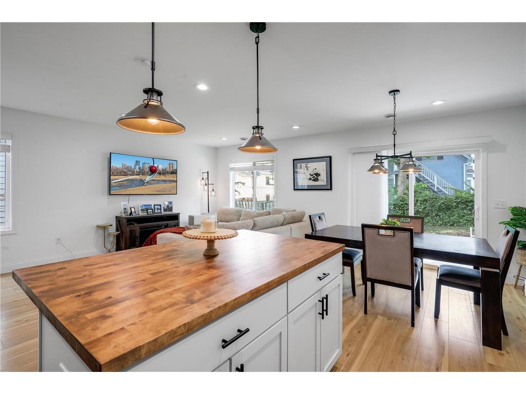 703 Surrey Avenue Saint Paul MN 55106 7016297 image3