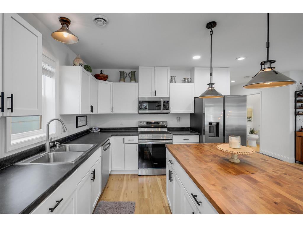 703 Surrey Avenue Saint Paul MN 55106 7016297 image6