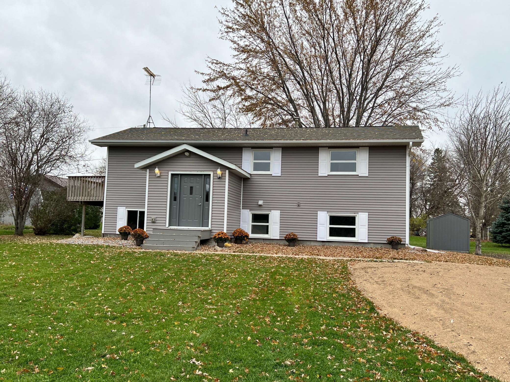 703 W Oak Street Osakis MN 56360 6125157 image1