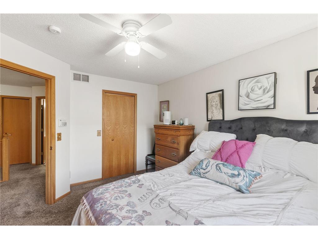 7036 49th Street N Oakdale MN 55128 7077523 image13