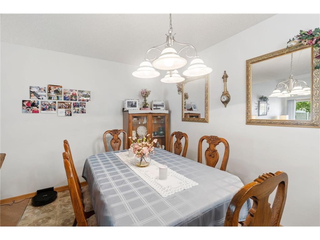 7036 49th Street N Oakdale MN 55128 7077523 image7