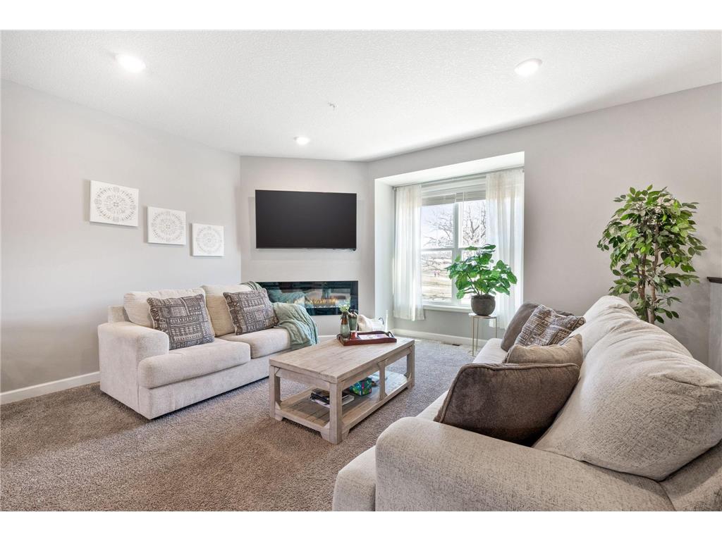 7037 Rice Creek Place NE Fridley MN 55432 6514673 image1