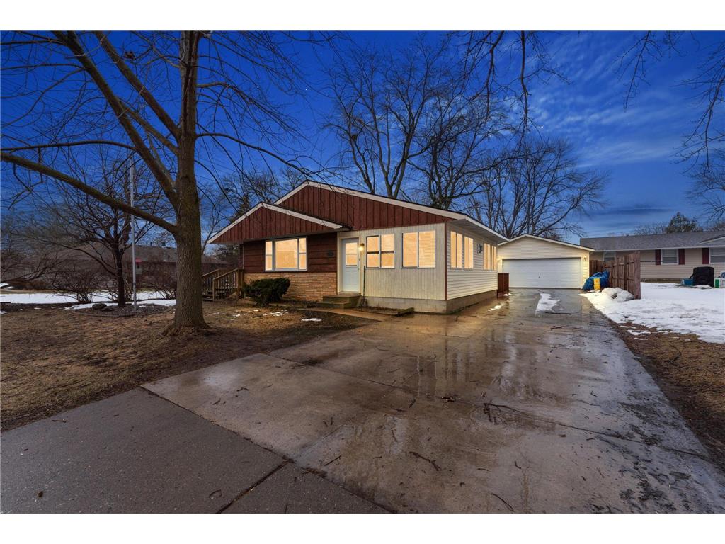 704 18th Street W, Hastings, MN, 55033 MLS 6351013 Edina Realty