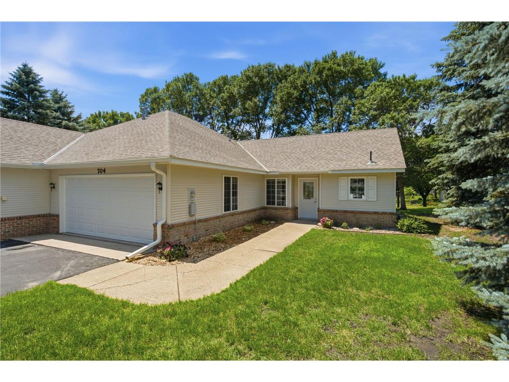 704 24th Street SE Willmar MN 56201 7095589 image1