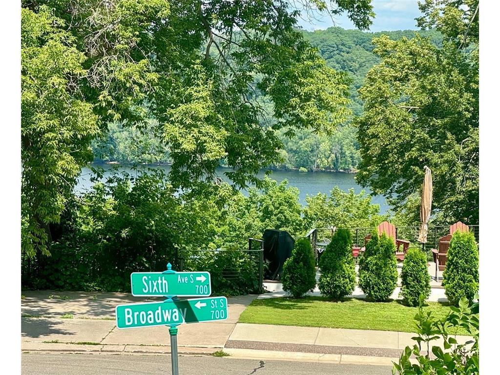 704 6th Avenue S Stillwater MN 55082 - St Croix River 6544490 image1