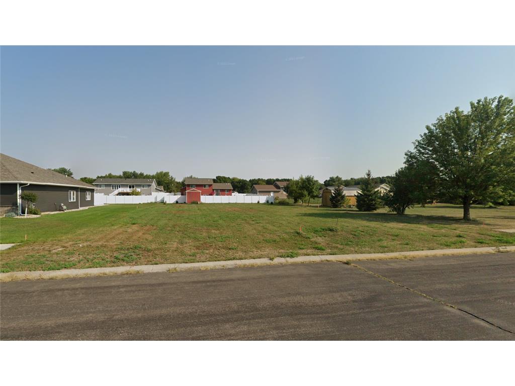 704 Andrew Street Marshall MN 56258 6545625 image1