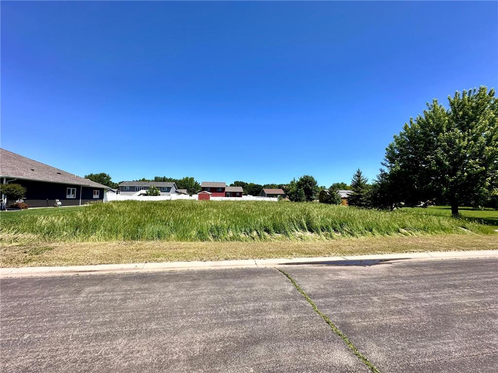 704 Andrew Street Marshall MN 56258 6545625 image2