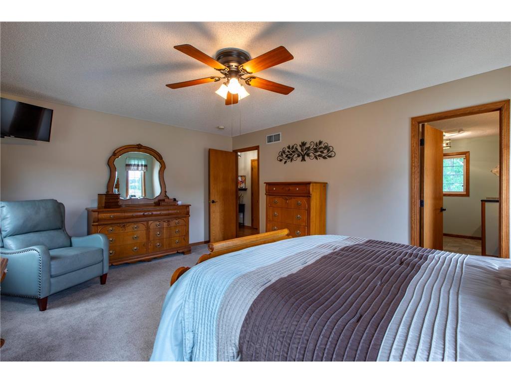 704 Country Estate Court SE Stewartville MN 55976 7086989 image17
