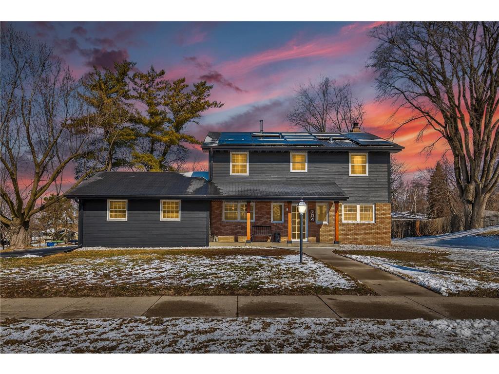 704 E 130th Street Burnsville MN 55337 7027159 image1