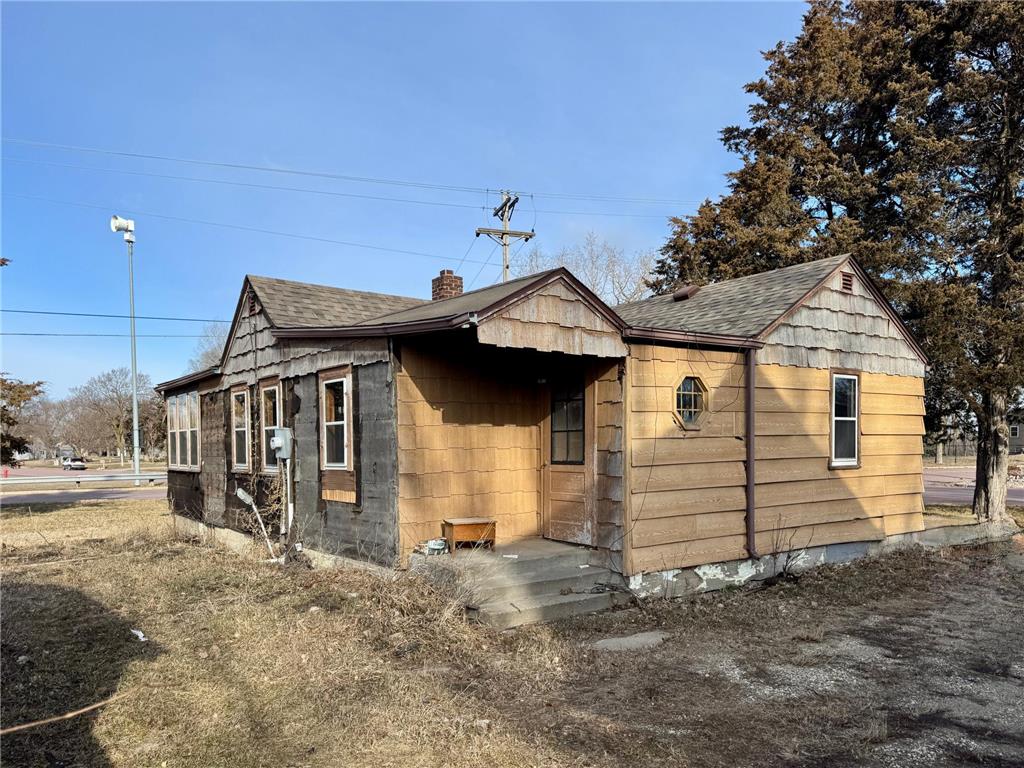 704 E Walnut Street Redwood Falls MN 56283 7036458 image7