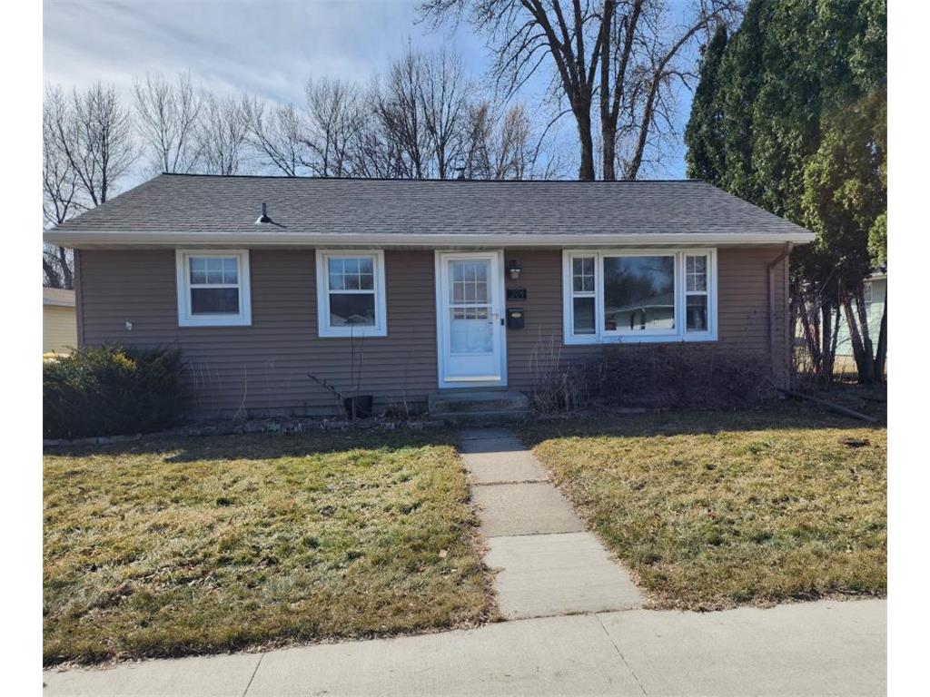 704 Irene Avenue Willmar MN 56201 7042886 image1