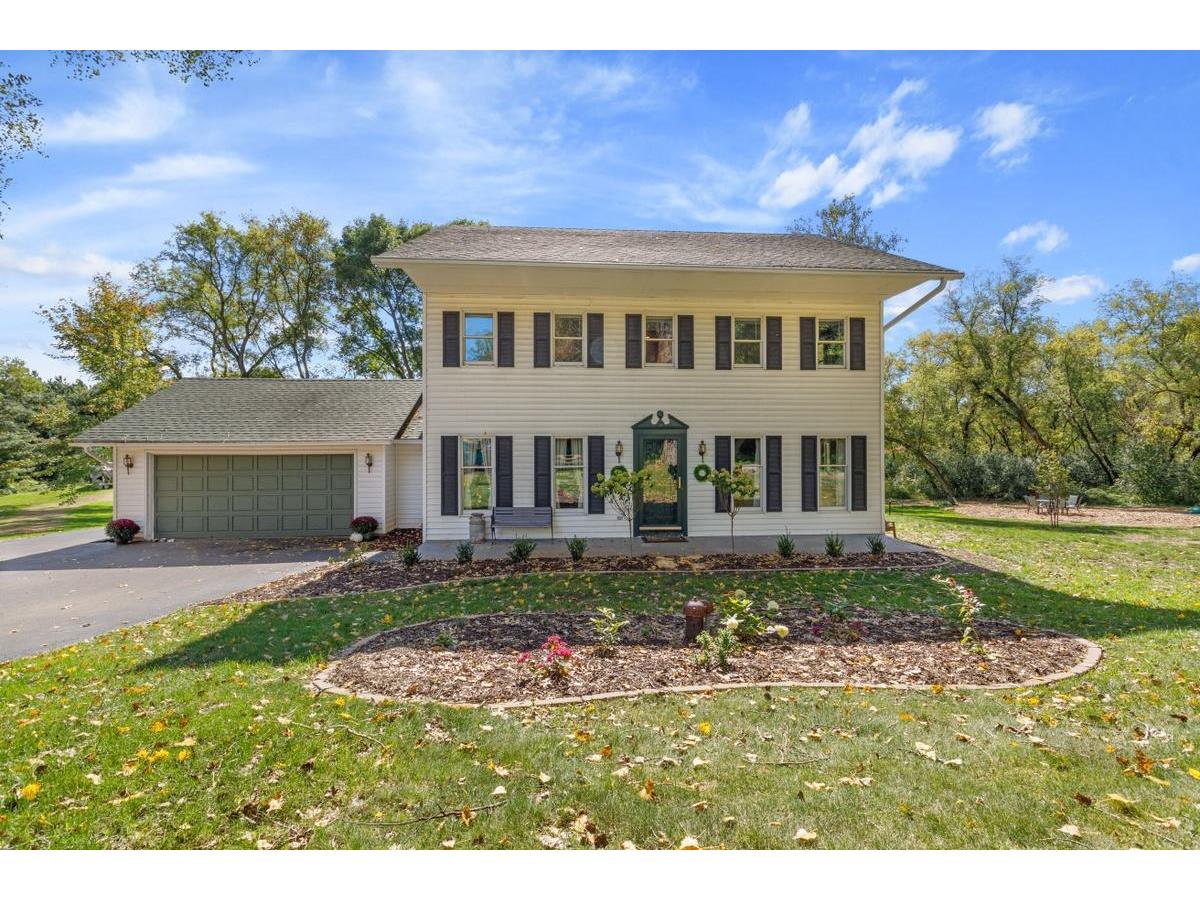 704 Meadow Lane, Hudson, WI 54016 MLS 6101654 Edina Realty