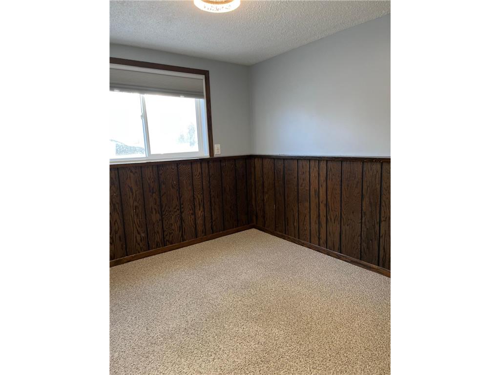 704 Miller Avenue Windom MN 56101 7028593 image33