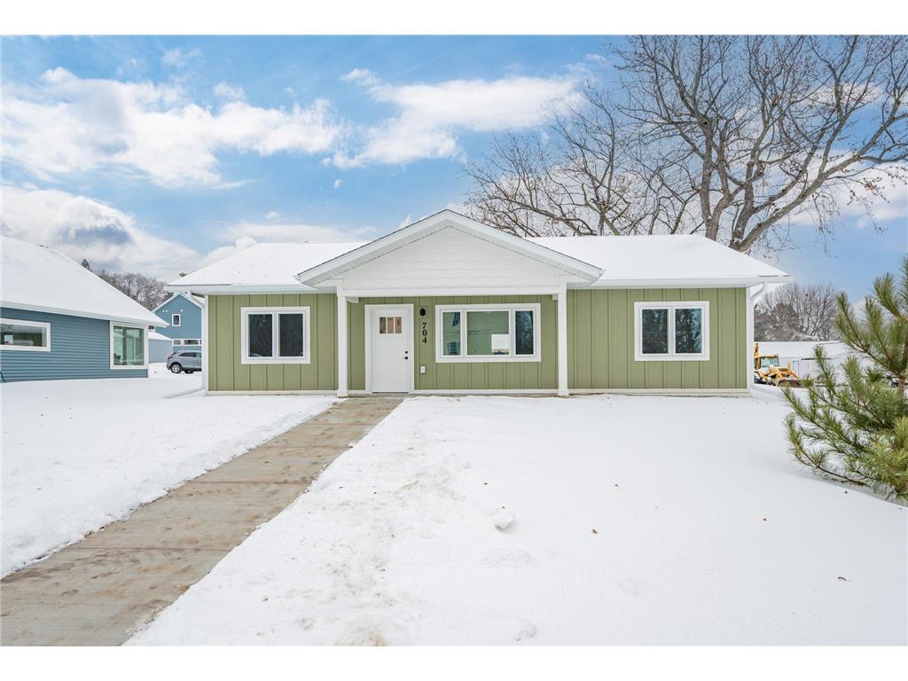 704 NW 8th Avenue Grand Rapids MN 55744 7007138 image1