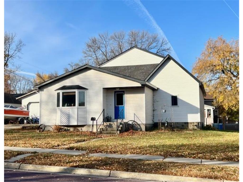 704 S Minnesota Street Redwood Falls MN 56283 6808421 image1