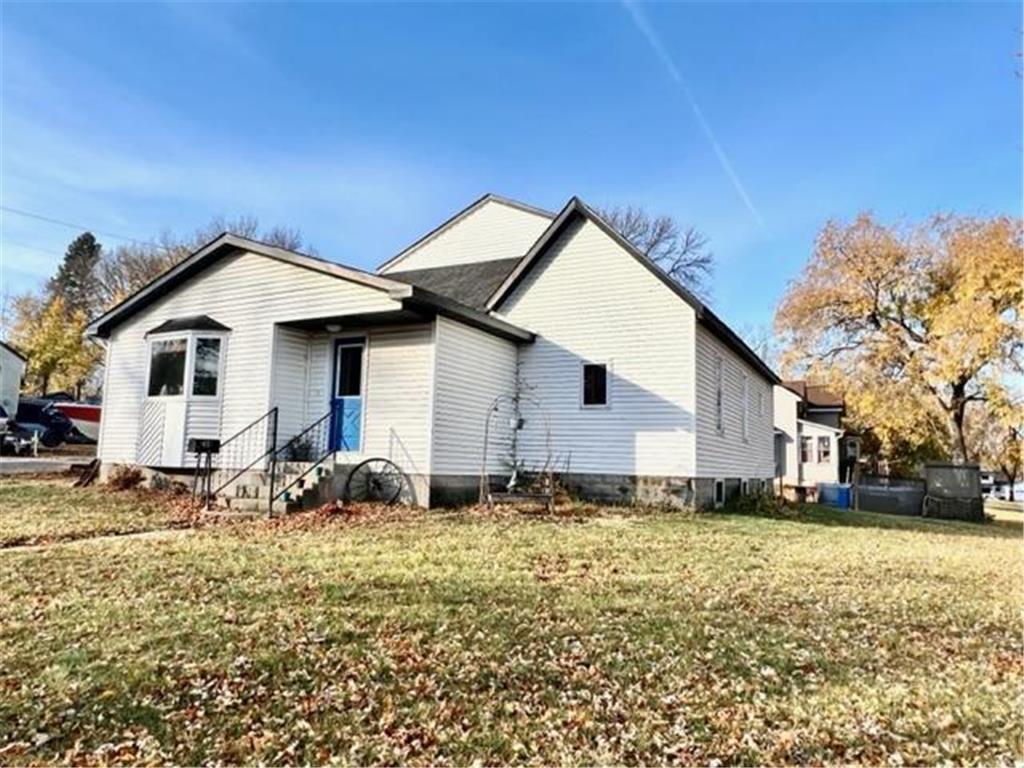 704 S Minnesota Street Redwood Falls MN 56283 6808421 image2
