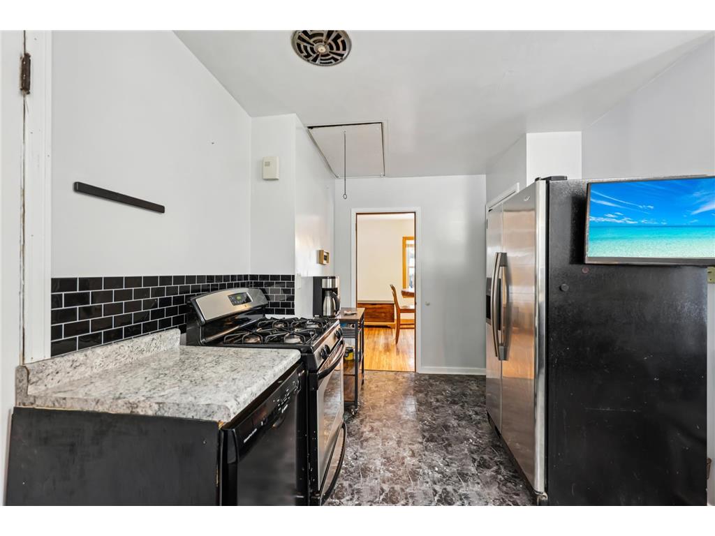 704 Spring Street River Falls WI 54022 6817901 image23