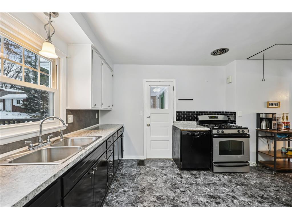 704 Spring Street River Falls WI 54022 6817901 image24