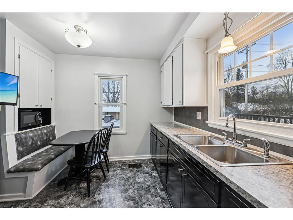 704 Spring Street River Falls WI 54022 6817901 image25