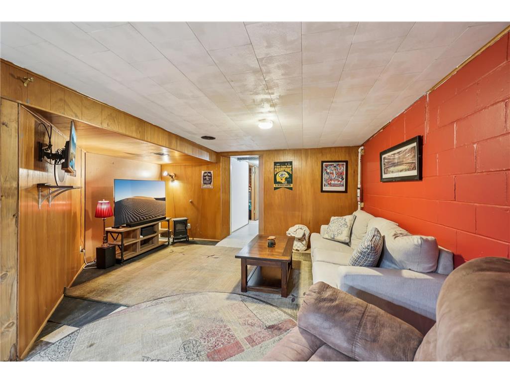 704 Spring Street River Falls WI 54022 6817901 image36