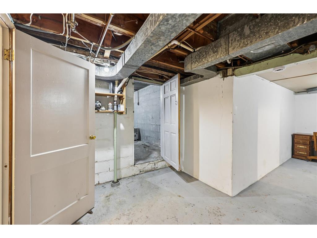 704 Spring Street River Falls WI 54022 6817901 image45