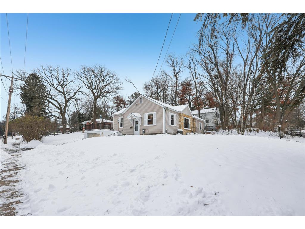 704 Spring Street River Falls WI 54022 6817901 image5