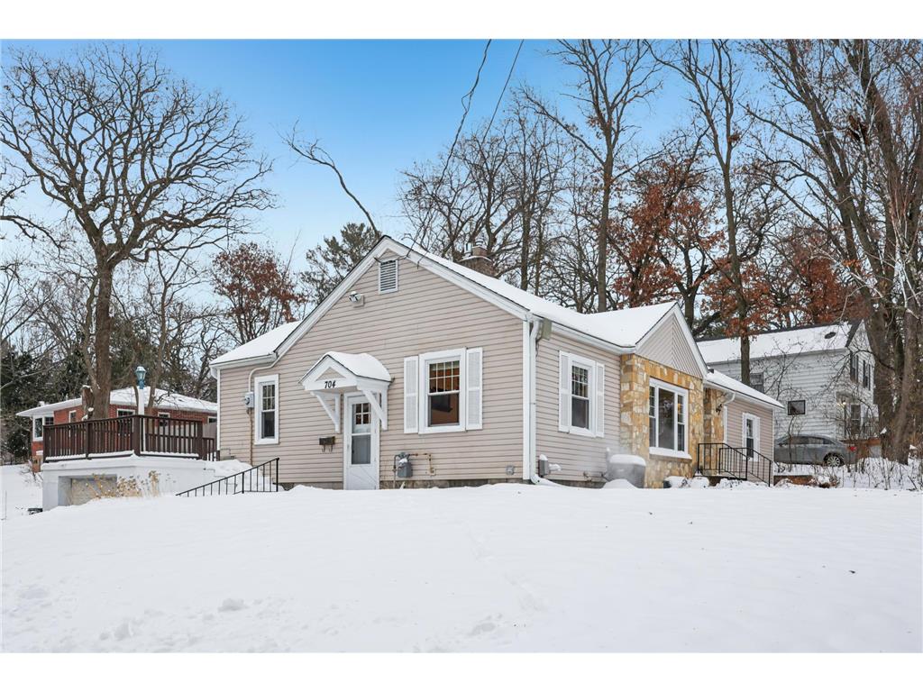 704 Spring Street River Falls WI 54022 6817901 image9