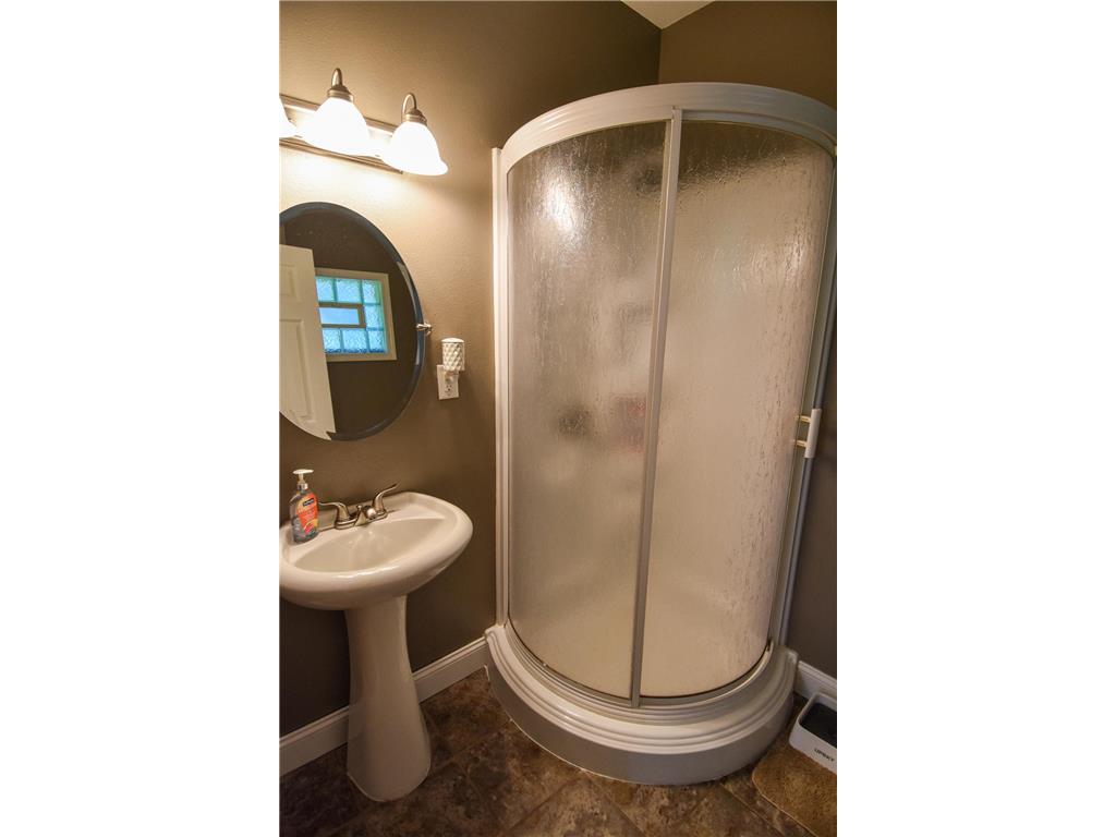 704 Tindolph Avenue S Thief River Falls MN 56701 7109103 image12