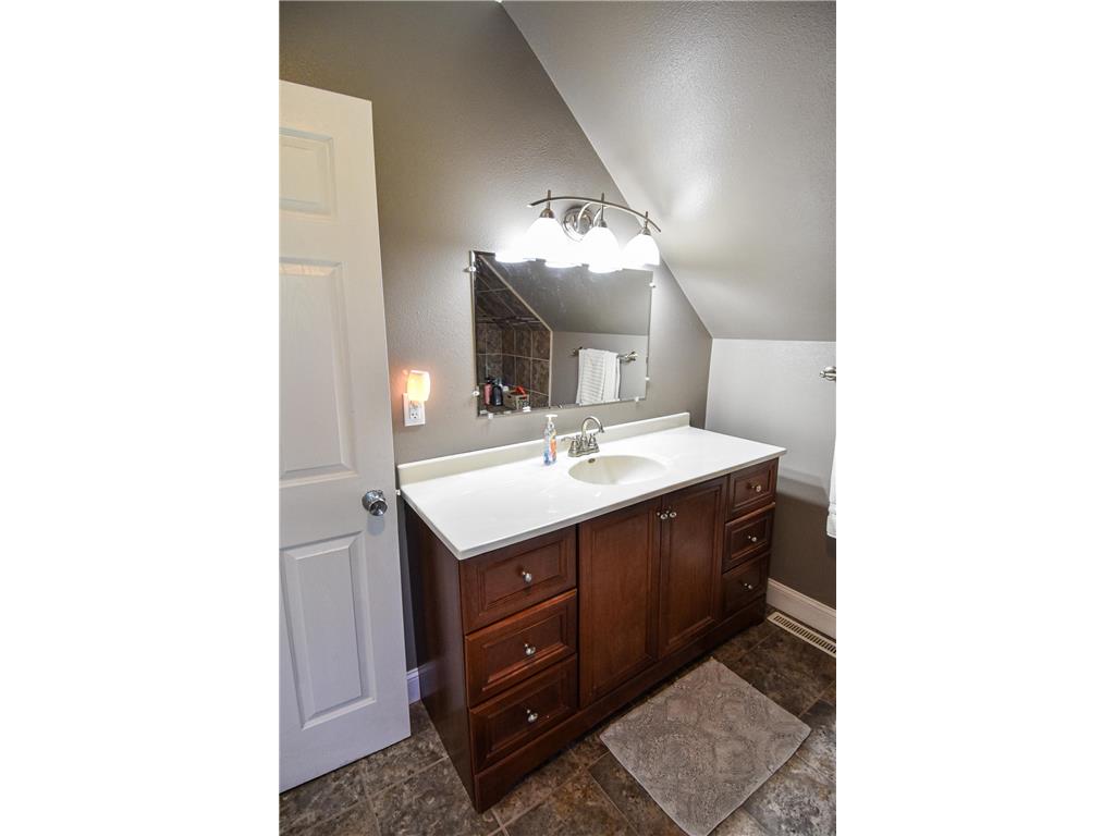 704 Tindolph Avenue S Thief River Falls MN 56701 7109103 image34