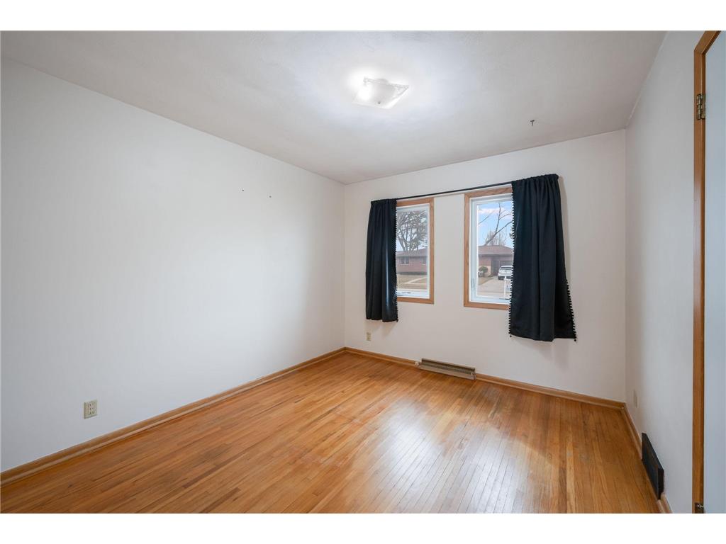 704 Washington Avenue Fairmont MN 56031 7075582 image12