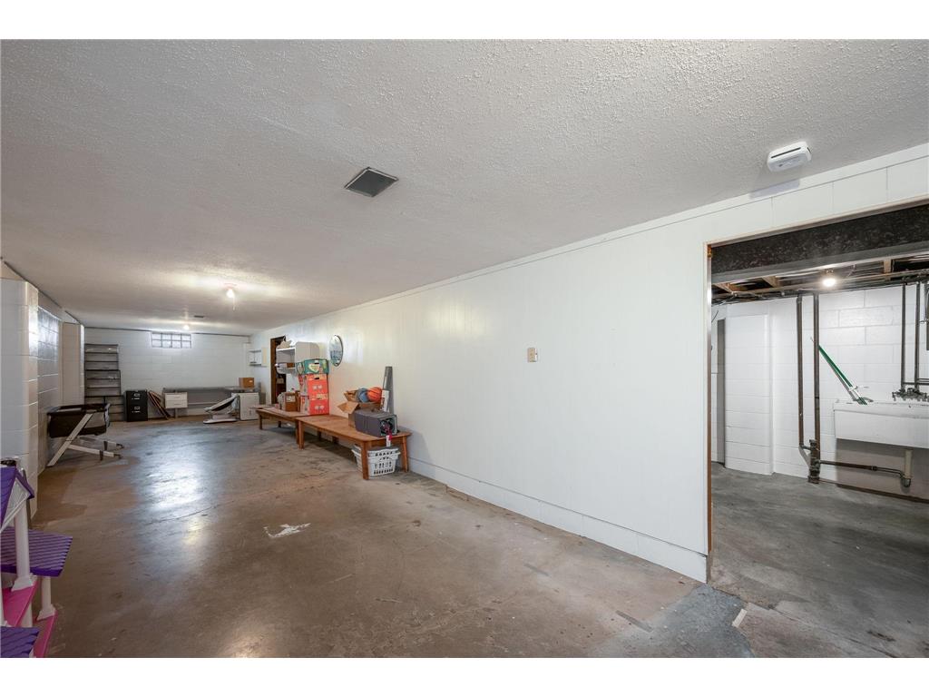 704 Washington Avenue Fairmont MN 56031 7075582 image21