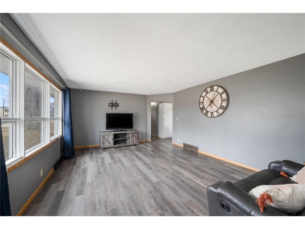 704 Washington Avenue Fairmont MN 56031 7075582 image3