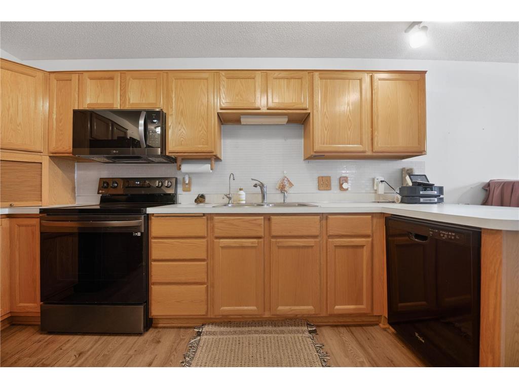 7040 49th Street N Oakdale MN 55128 7026813 image11