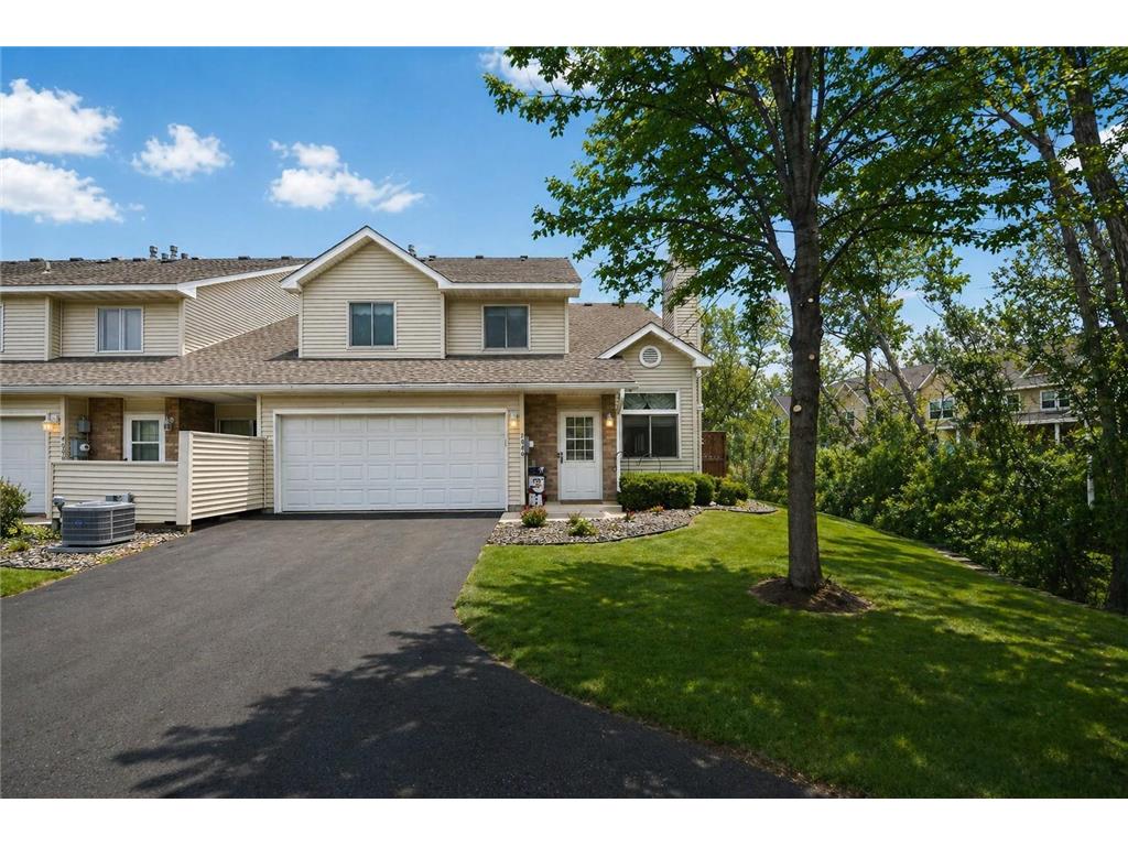 7040 49th Street N Oakdale MN 55128 7026813 image2