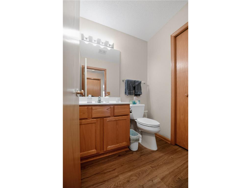 7040 49th Street N Oakdale MN 55128 7026813 image24