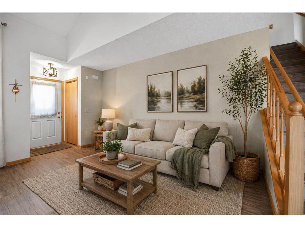 7040 49th Street N Oakdale MN 55128 7026813 image5