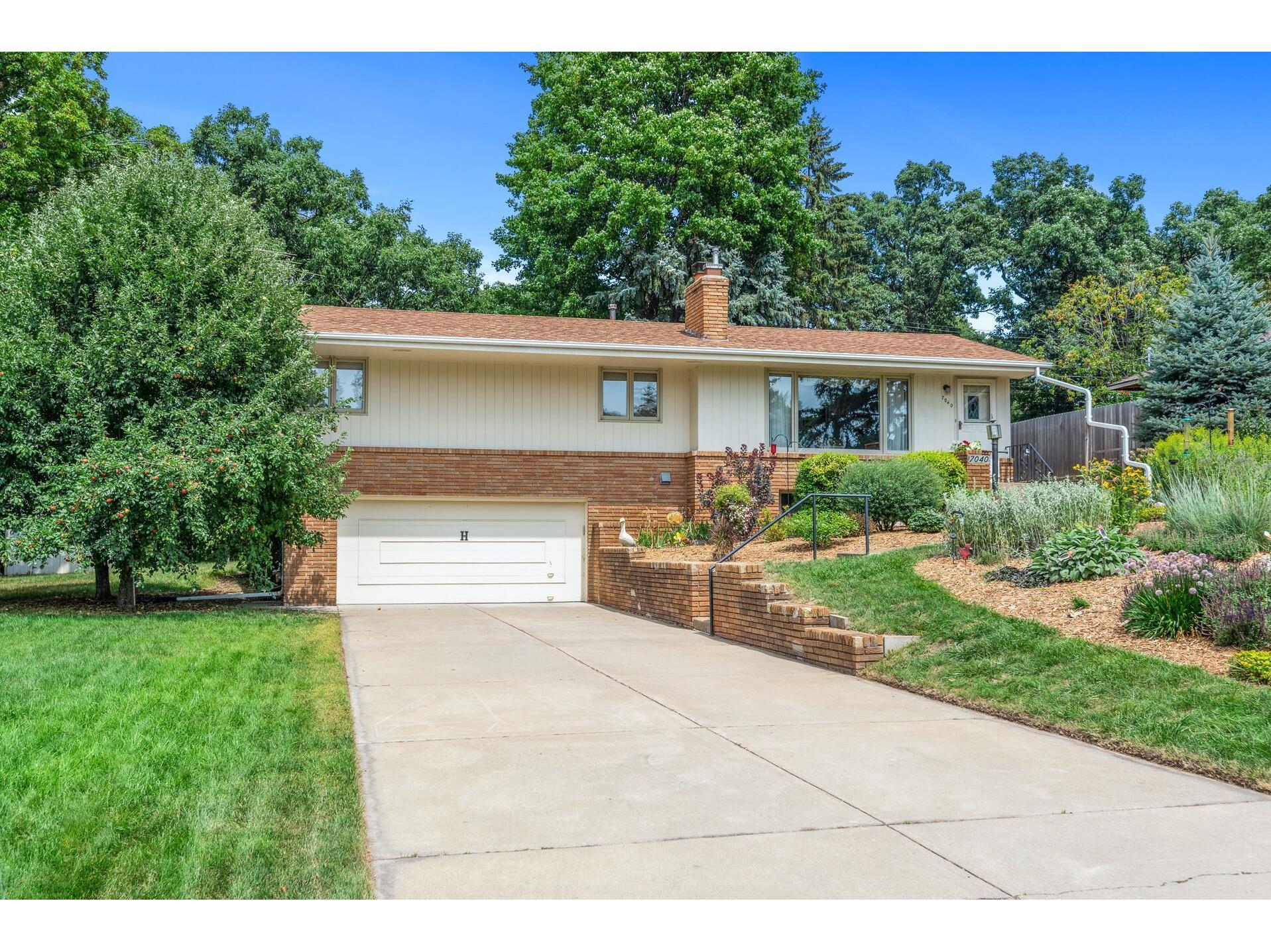 7040 Highway 55, Golden Valley, MN 55427 MLS 6080808 Edina Realty