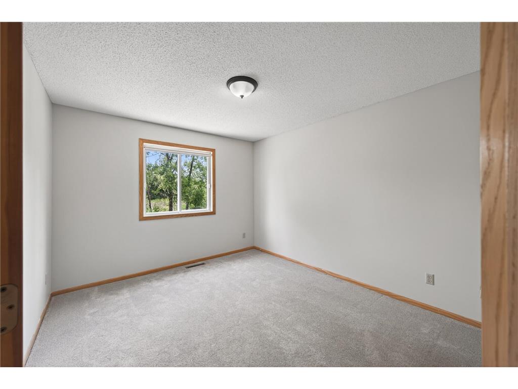 7043 48th Street N Oakdale MN 55128 7090641 image15