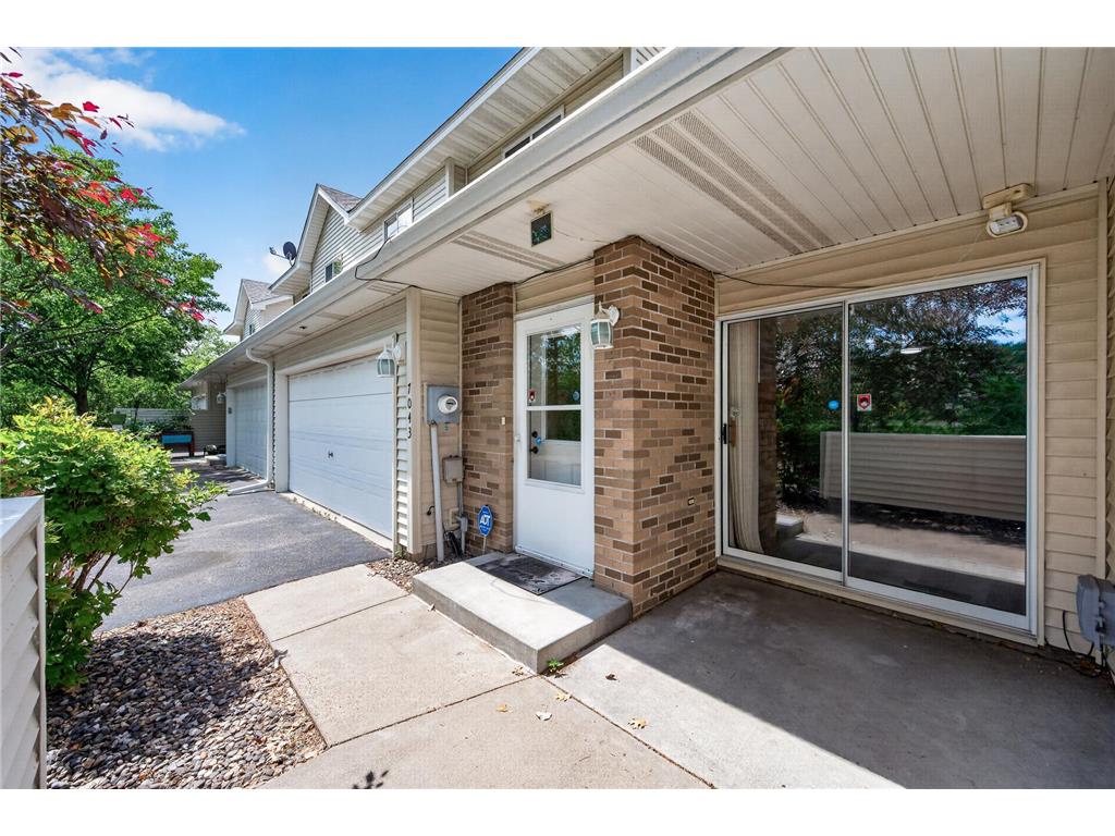 7043 48th Street N Oakdale MN 55128 7090641 image2