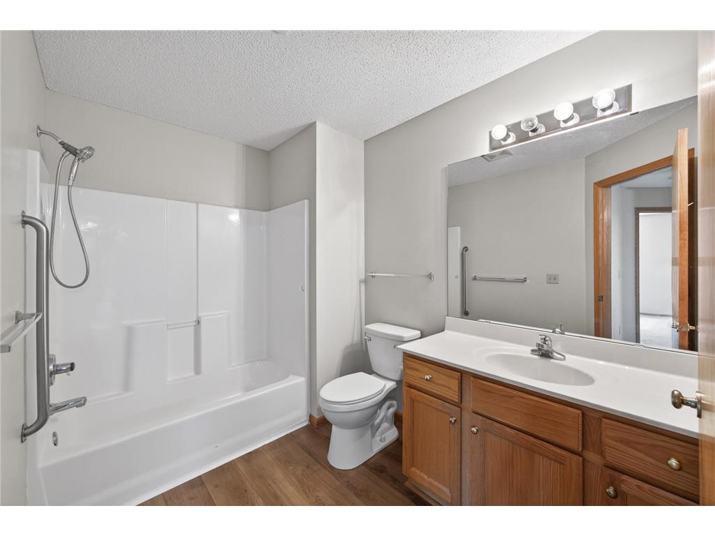 7043 48th Street N Oakdale MN 55128 7090641 image26