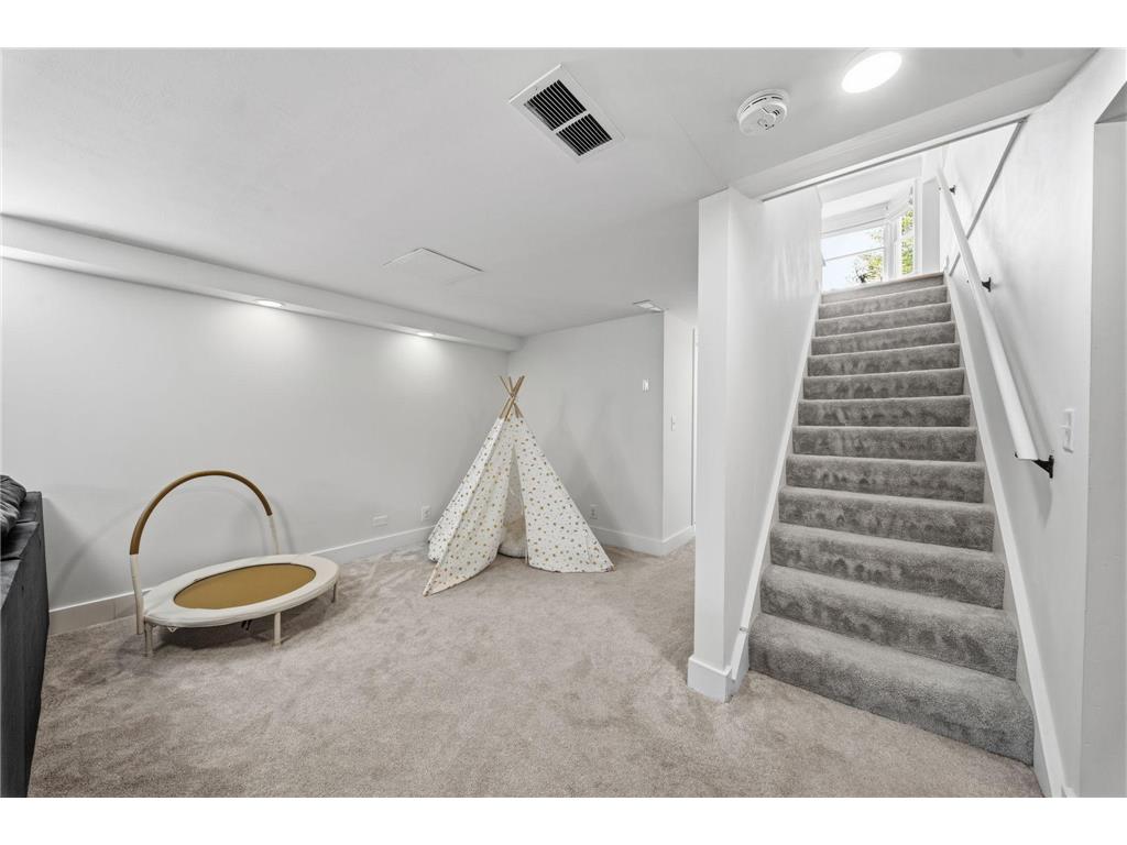 7045 Oliver Avenue S Richfield MN 55423 6795242 image19