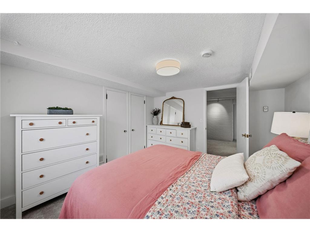 7045 Oliver Avenue S Richfield MN 55423 6795242 image21
