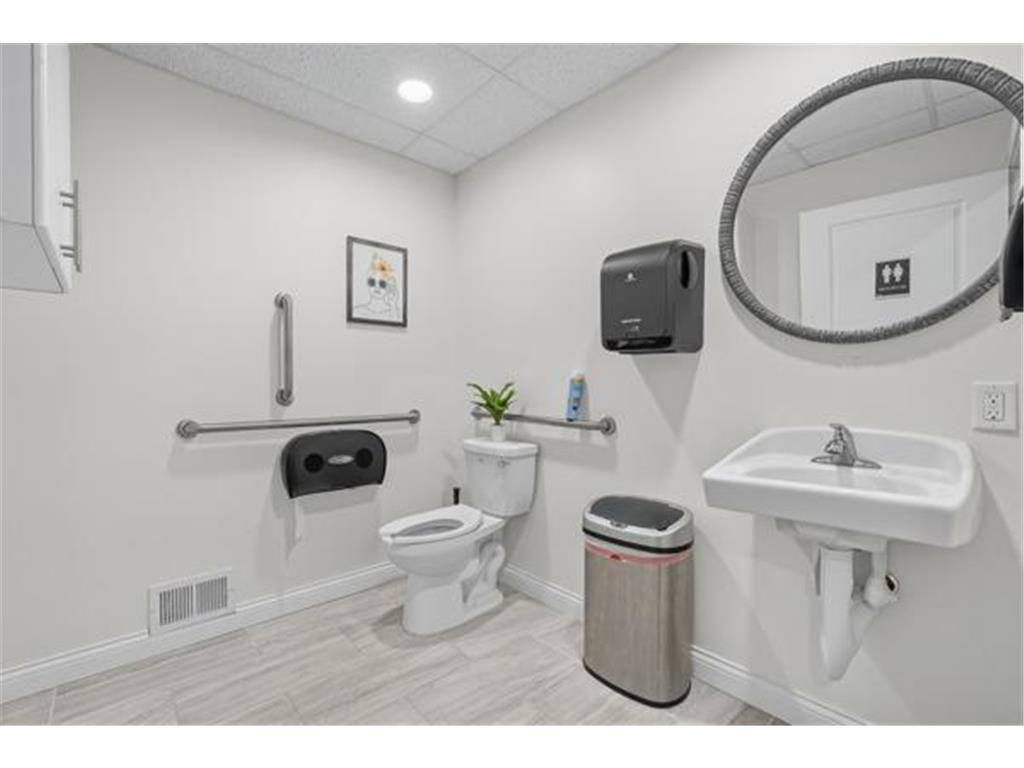 7046 Brooklyn Boulevard Brooklyn Center MN 55429 6795912 image11