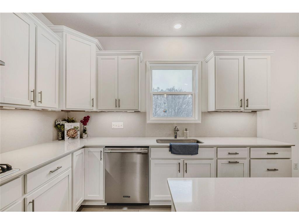 7048 205th Street W Lakeville MN 55044 7051807 image6