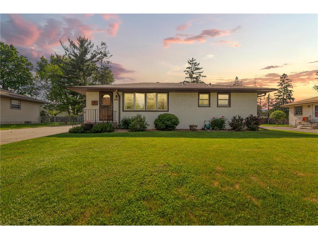 7049 Ewing Avenue N Brooklyn Center MN 55429 7080558 image1