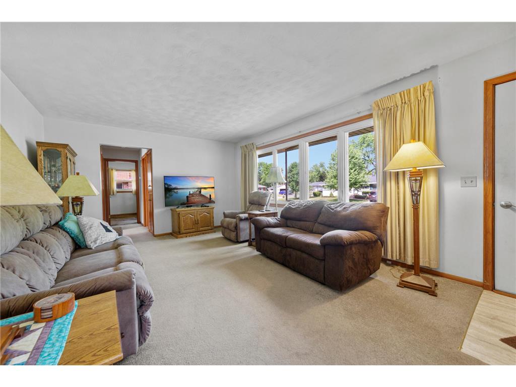 7049 Ewing Avenue N Brooklyn Center MN 55429 7080558 image11