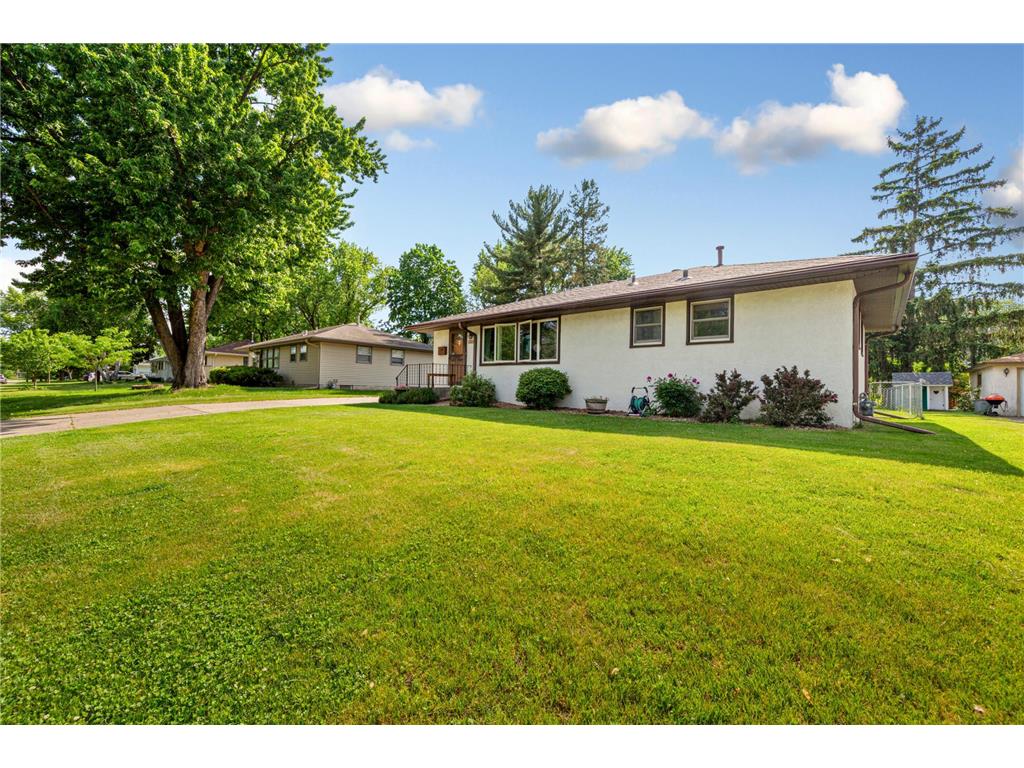 7049 Ewing Avenue N Brooklyn Center MN 55429 7080558 image2