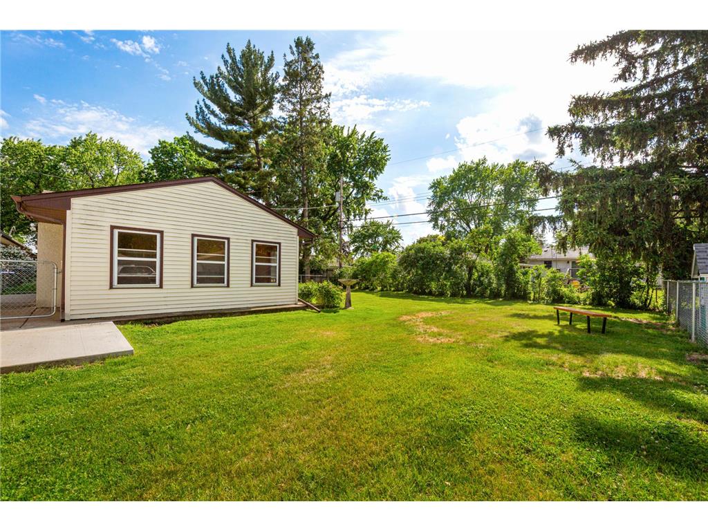 7049 Ewing Avenue N Brooklyn Center MN 55429 7080558 image4