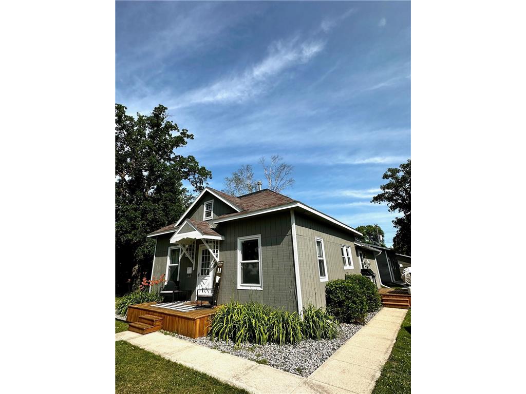 705 2nd Street SE Roseau MN 56751 6400082 image1