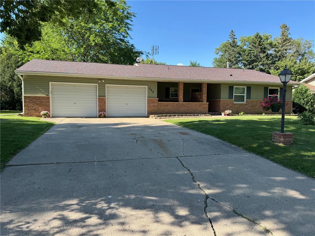 705 3rd Street SW Wells MN 56097 6749303 image1